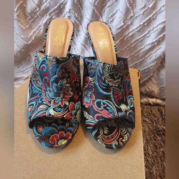 New! Rouge Clear Block Heel Mules - Picture 2 of 4